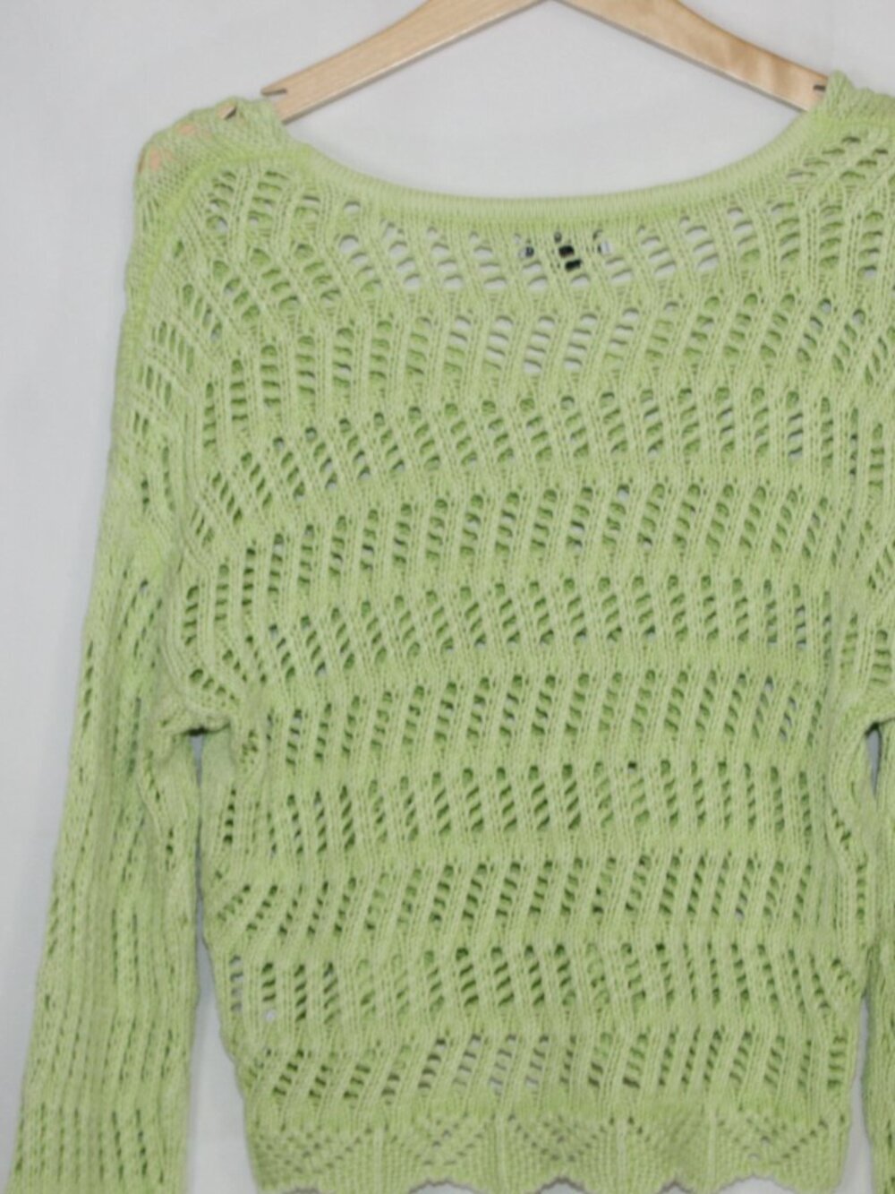 American Eagle light green crochet sweater bell sleeve beach surf pullover vneck - Picture 13 of 15